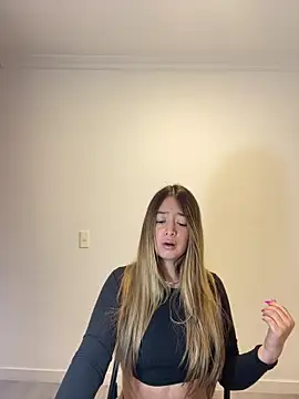 Snapshot of Zara_Ross chatting on 25, 10, 2025 Zara Ross online show from 25, 10, 2025