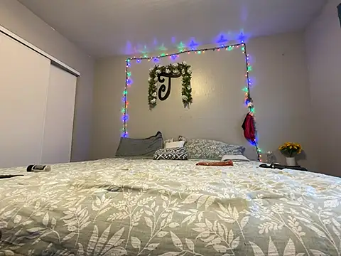 JizzyJazzunleashed online show from 10, 1, 2026