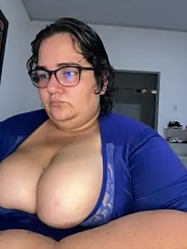 Snapshot of Mariana_cooper_07 chatting on 3, 11, 2025 Mariana cooper 07 online show from 3, 11, 2025