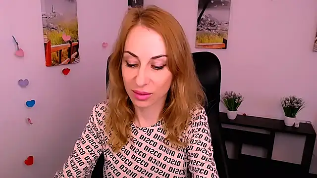 Snapshot of Create_your_own_sun chatting on 2, 11, 2025 Create your own sun online show from 2, 11, 2025