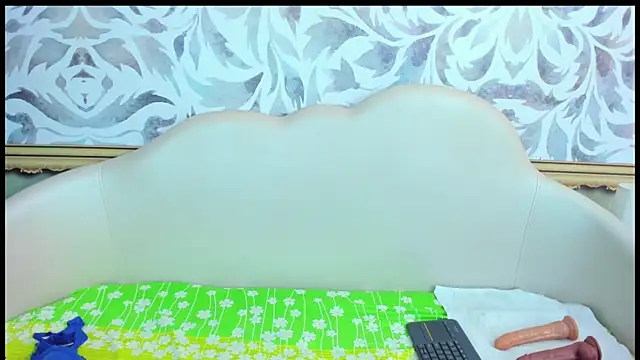 mishell lovely online show from 14, 12, 2025