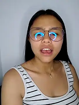 SofieLove 01 online show from 5, 2, 2026