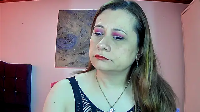Snapshot of milagros_latina75 chatting on 7, 10, 2025 milagros latina75 online show from 7, 10, 2025