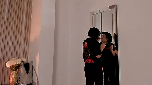 Rachell Jamess online show from 27, 9, 2025