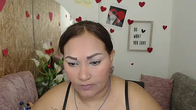 laleska montenegro online show from 25, 9, 2025