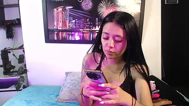 Snapshot of hellenngp chatting on 6, 11, 2025 hellenngp online show from 6, 11, 2025