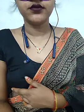 Snapshot of BEAUTY_QUE chatting on 22, 10, 2025 BEAUTY QUE online show from 22, 10, 2025