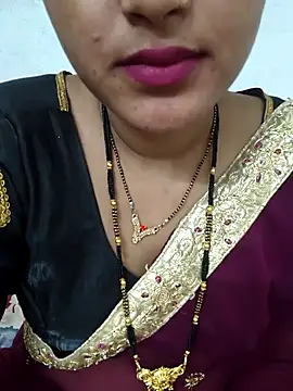 Snapshot of BEAUTY_QUE chatting on 24, 10, 2025 BEAUTY QUE online show from 24, 10, 2025