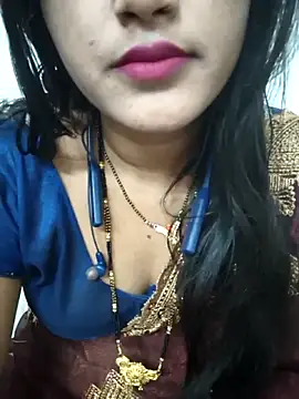 Snapshot of BEAUTY_QUE chatting on 27, 10, 2025 BEAUTY QUE online show from 27, 10, 2025