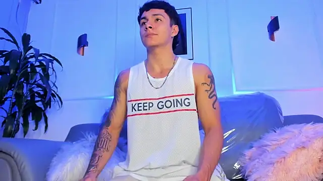 Snapshot of Leo_santoro chatting on 2, 3, 2026 Leo santoro online show from 2, 3, 2026