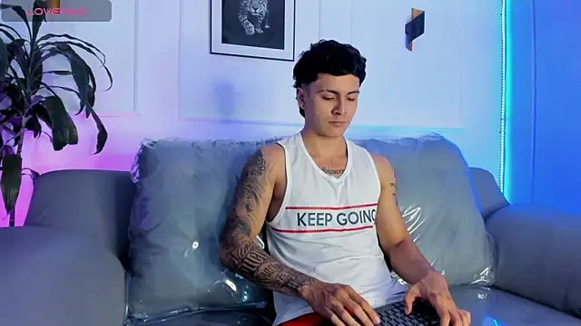 Snapshot of Leo_santoro chatting on 11, 3, 2026 Leo santoro online show from 11, 3, 2026