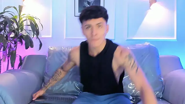 Snapshot of Leo_santoro chatting on 14, 3, 2026 Leo santoro online show from 14, 3, 2026