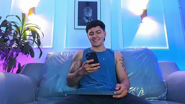 Snapshot of Leo_santoro chatting on 16, 3, 2026 Leo santoro online show from 16, 3, 2026