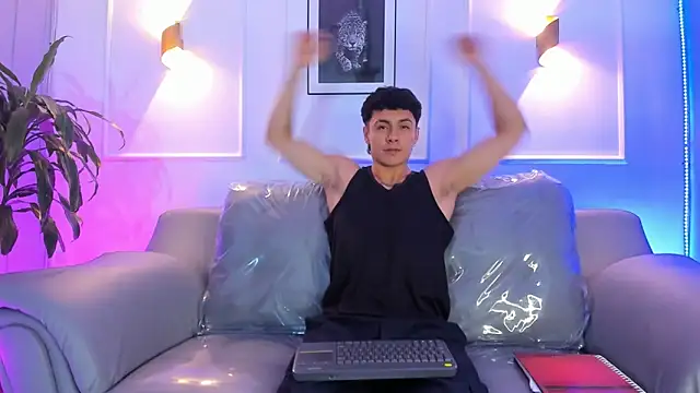 Snapshot of Leo_santoro chatting on 19, 3, 2026 Leo santoro online show from 19, 3, 2026