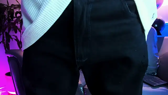 Snapshot of Leo_santoro chatting on 28, 3, 2026 Leo santoro online show from 28, 3, 2026