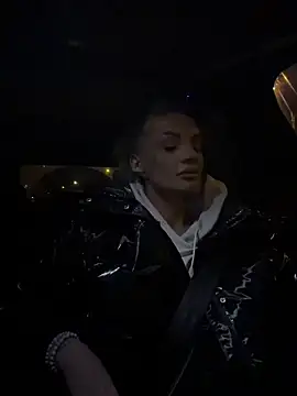 Snapshot of BOO_D chatting on 21, 12, 2025 BOO D online show from 21, 12, 2025