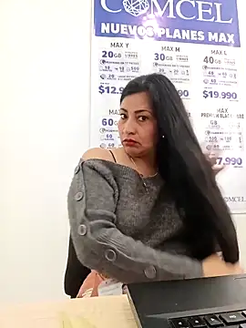 Snapshot of PAULA20- chatting on 15, 11, 2025 PAULA20- online show from 15, 11, 2025