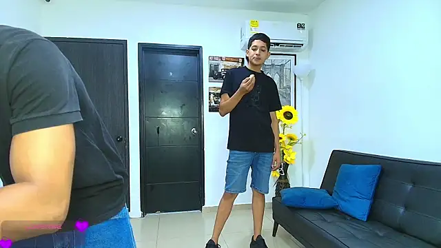 Bisexlifehot   online show from 8, 4, 2026