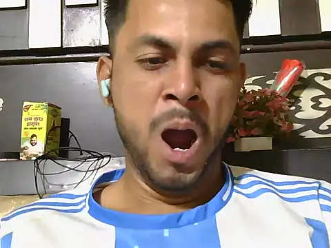 ursdreamperson online show from 20, 4, 2026