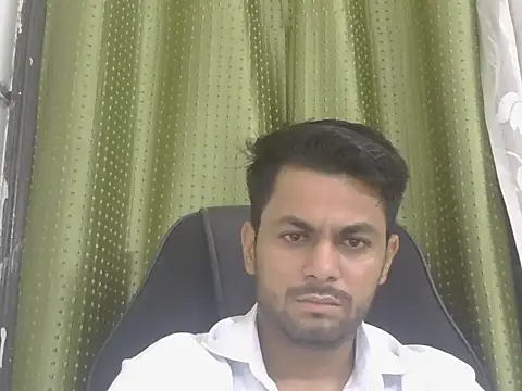 Snapshot of ursdreamperson chatting on 8, 7, 2026 ursdreamperson online show from 8, 7, 2026