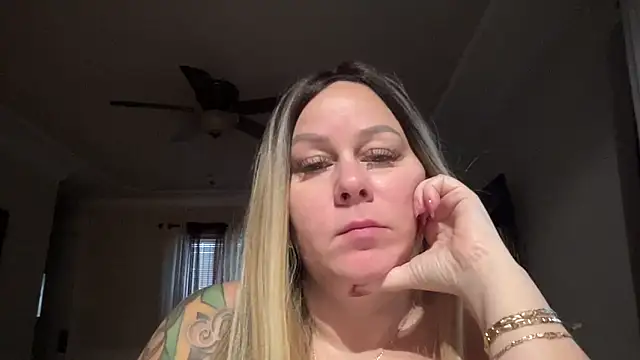 number1slut online show from 25, 2, 2026