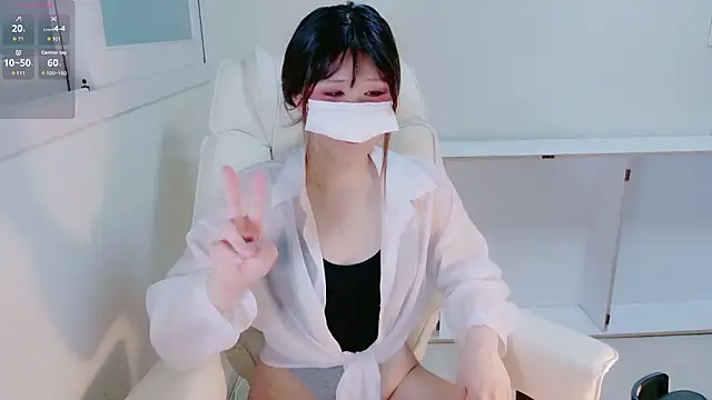 hyeony s96 online show from 18, 4, 2026