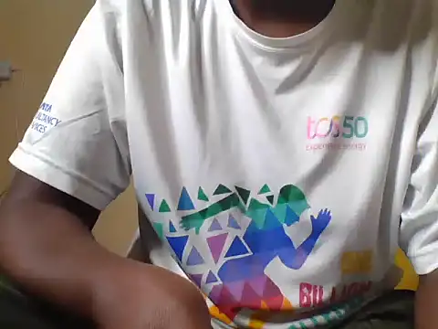 Snapshot of Nodia32 chatting on 25, 4, 2026 Nodia32 online show from 25, 4, 2026