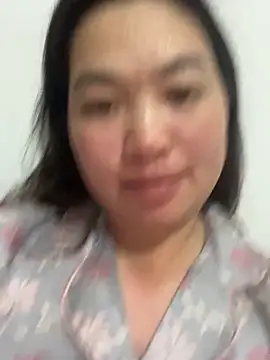 Nhung584 online show from 22, 10, 2025