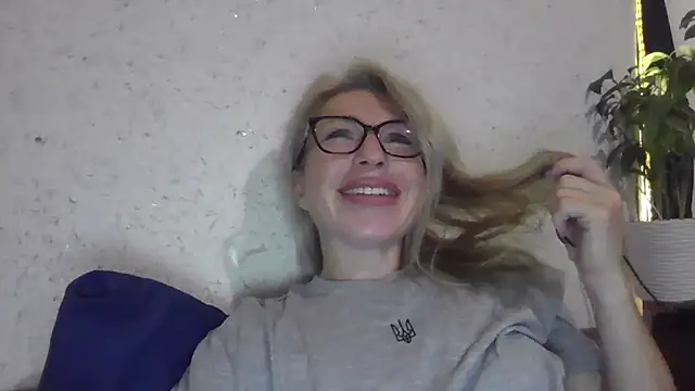 fox red lady7 online show from 24, 10, 2025