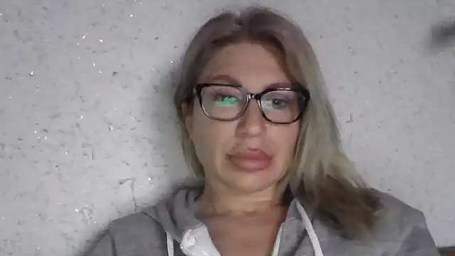 fox red lady7 online show from 10, 4, 2026