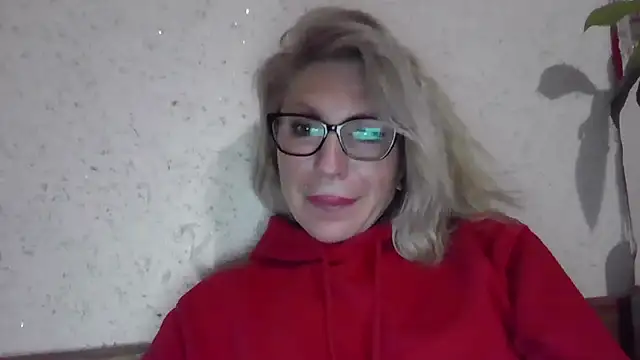 fox red lady7 online show from 17, 4, 2026