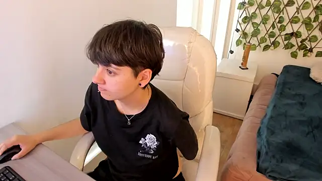 Nathaly ds online show from 10, 11, 2025