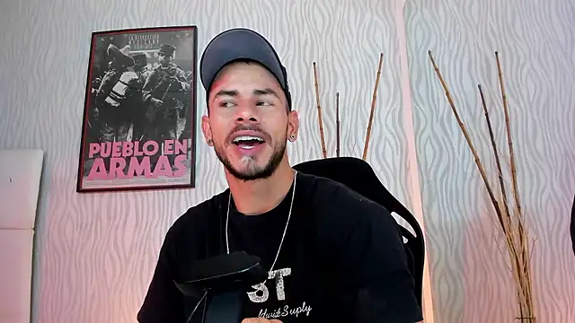 Snapshot of dylan_jacobx chatting on 17, 1, 2026 dylan jacobx online show from 17, 1, 2026