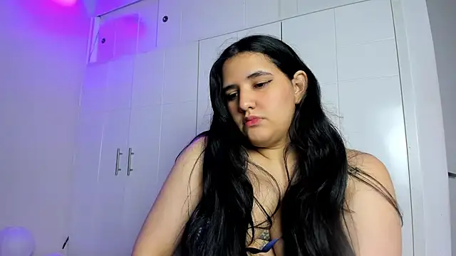 Snapshot of OnlyCurvySofi chatting on 16, 10, 2025 OnlyCurvySofi online show from 16, 10, 2025