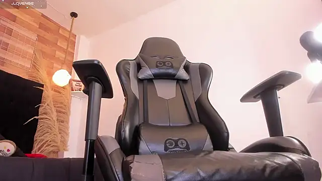 Emily brown04 online show from 15, 12, 2025