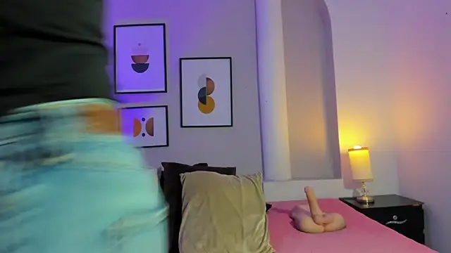 victoria flores1 online show from 8, 11, 2025