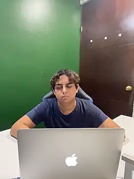 Snapshot of Thiagoforyou chatting on 21, 11, 2025 Thiagoforyou online show from 21, 11, 2025