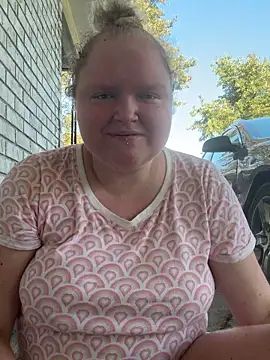 Snapshot of KadiSparkle chatting on 22, 9, 2025 KadiSparkle online show from 22, 9, 2025