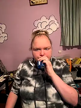 KadiSparkle online show from 1, 11, 2025