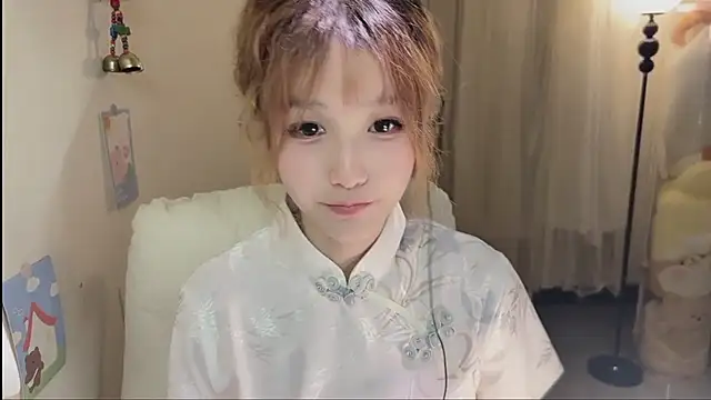 Snapshot of FuFu-puff chatting on 18, 10, 2025 FuFu-puff online show from 18, 10, 2025