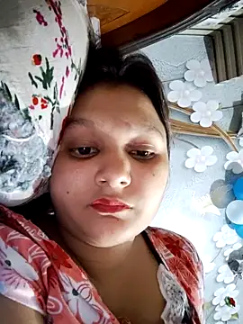 Snapshot of Anushka14321 chatting on 8, 10, 2025 Anushka14321 online show from 8, 10, 2025