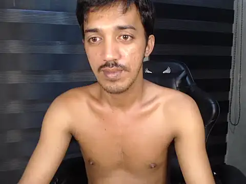 Snapshot of RowyCam chatting on 6, 11, 2025 RowyCam online show from 6, 11, 2025