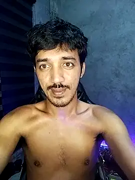 Snapshot of RowyCam chatting on 21, 11, 2025 RowyCam online show from 21, 11, 2025