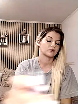 Snapshot of Mayaaaaaa_ chatting on 7, 11, 2025 Mayaaaaaa online show from 7, 11, 2025