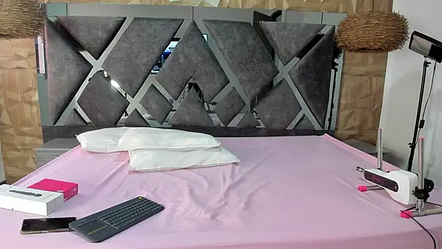 Selene  Lopez  online show from 20, 4, 2026