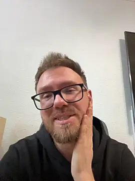 ashton heart online show from 11, 1, 2026