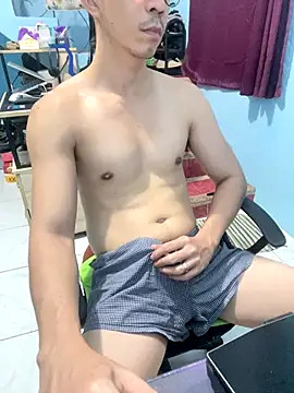 Snapshot of ieat_monsters chatting on 16, 12, 2025 ieat monsters online show from 16, 12, 2025