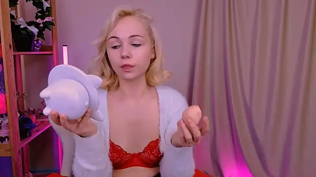 Charlotte Colinss online show from 7, 10, 2025