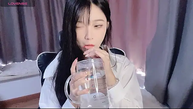 Snapshot of Cicicici-cc chatting on 24, 10, 2025 Cicicici-cc online show from 24, 10, 2025