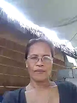 Kristen05 online show from 10, 10, 2025